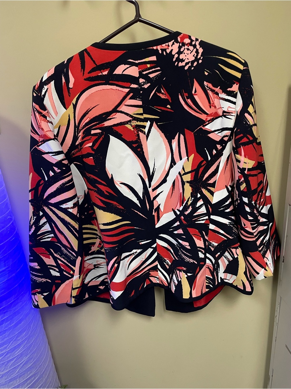 Kasper Black and color Patterned Blazer - Picture 7 of 8